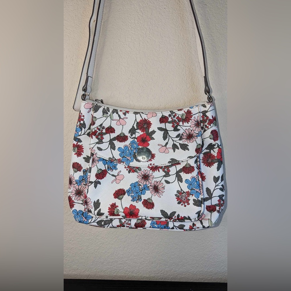 Liz Claiborne RN93677 Shoulder Handbag Purse White With Flowers Floral